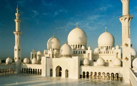 Sheikh Zayed Mosque Image
