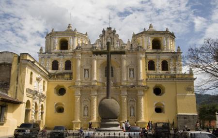 Stands At La Merced Image