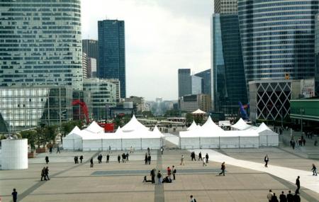 La Defense Image