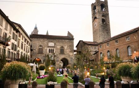 Piazaa Vecchia Image