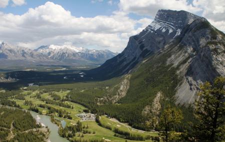 Tunnel Mountain Drive Image