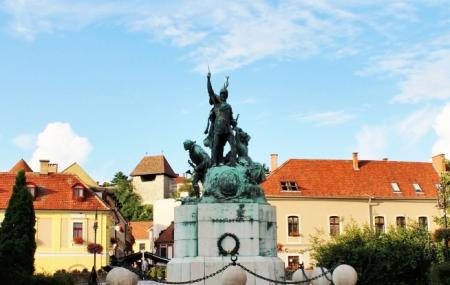 Dobo Square Image