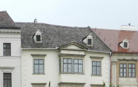 Fabricius House Image