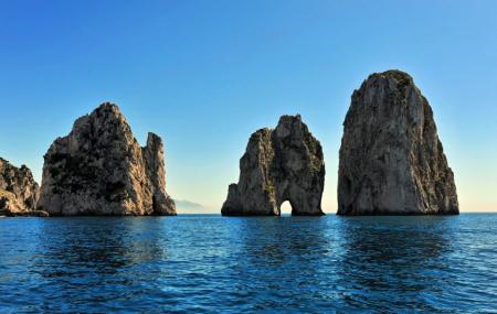 I Faraglioni Image