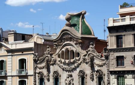 La Casa Comalat Image