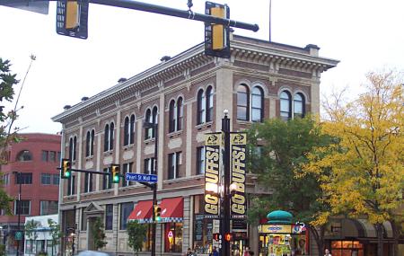 Pearl Street Image